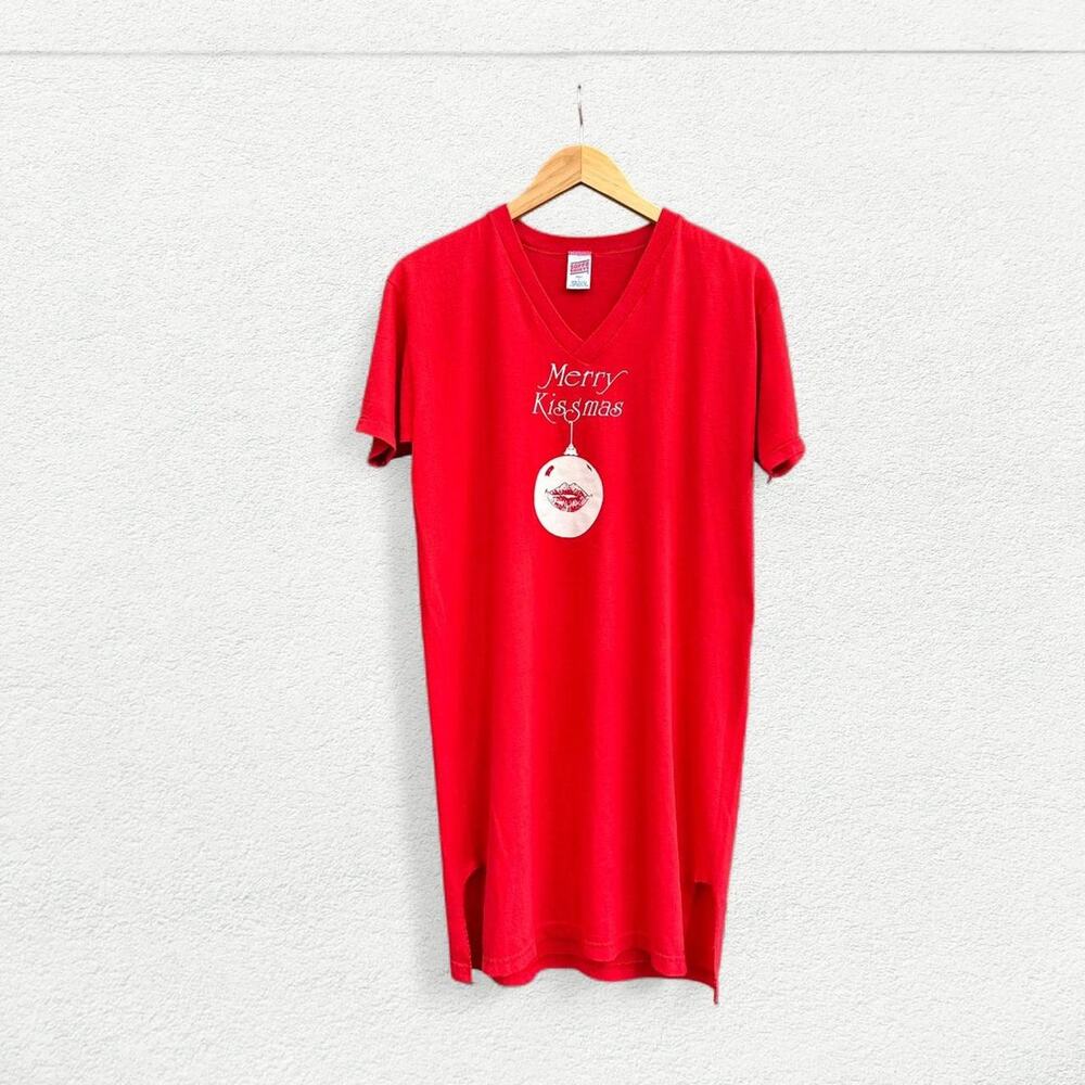 Merry Kissmas Sleep Tee in Red
